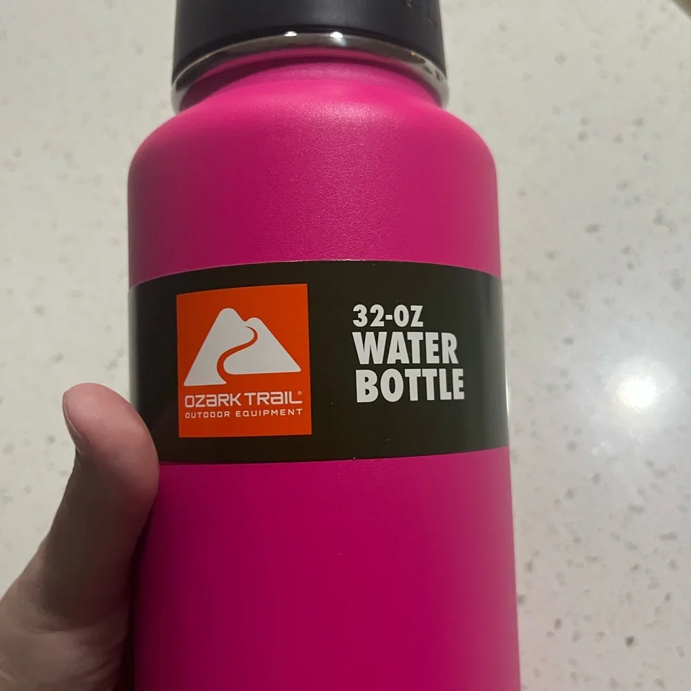 Ozark Trail 32oz Hot Pink Water Bottle